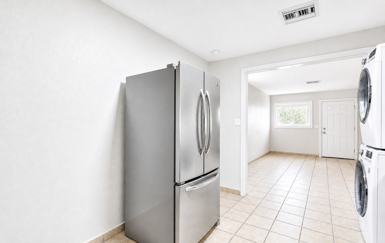 5206 West Ocotillo RoadUnit A #A - Photo 4 of 8