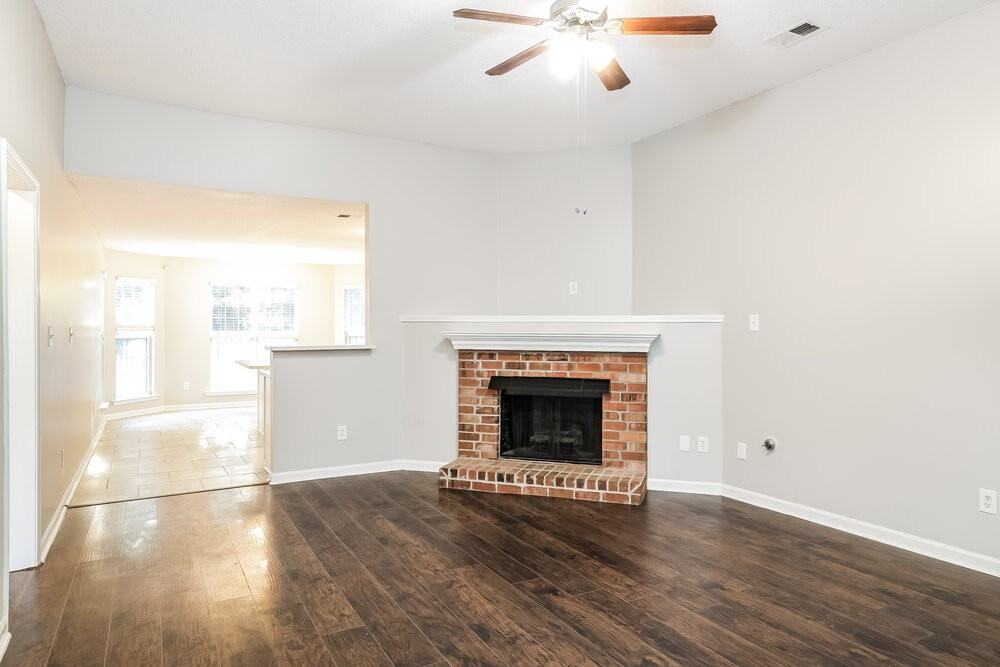 5521 Milton Ridge Dr - Photo 5 of 17
