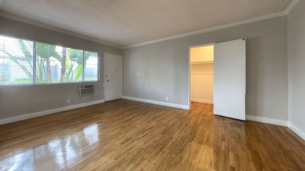 Stanley Gardens Apts - Photo 6 of 8