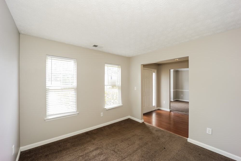 375 Birchmere Close Sw - Photo 5 of 17