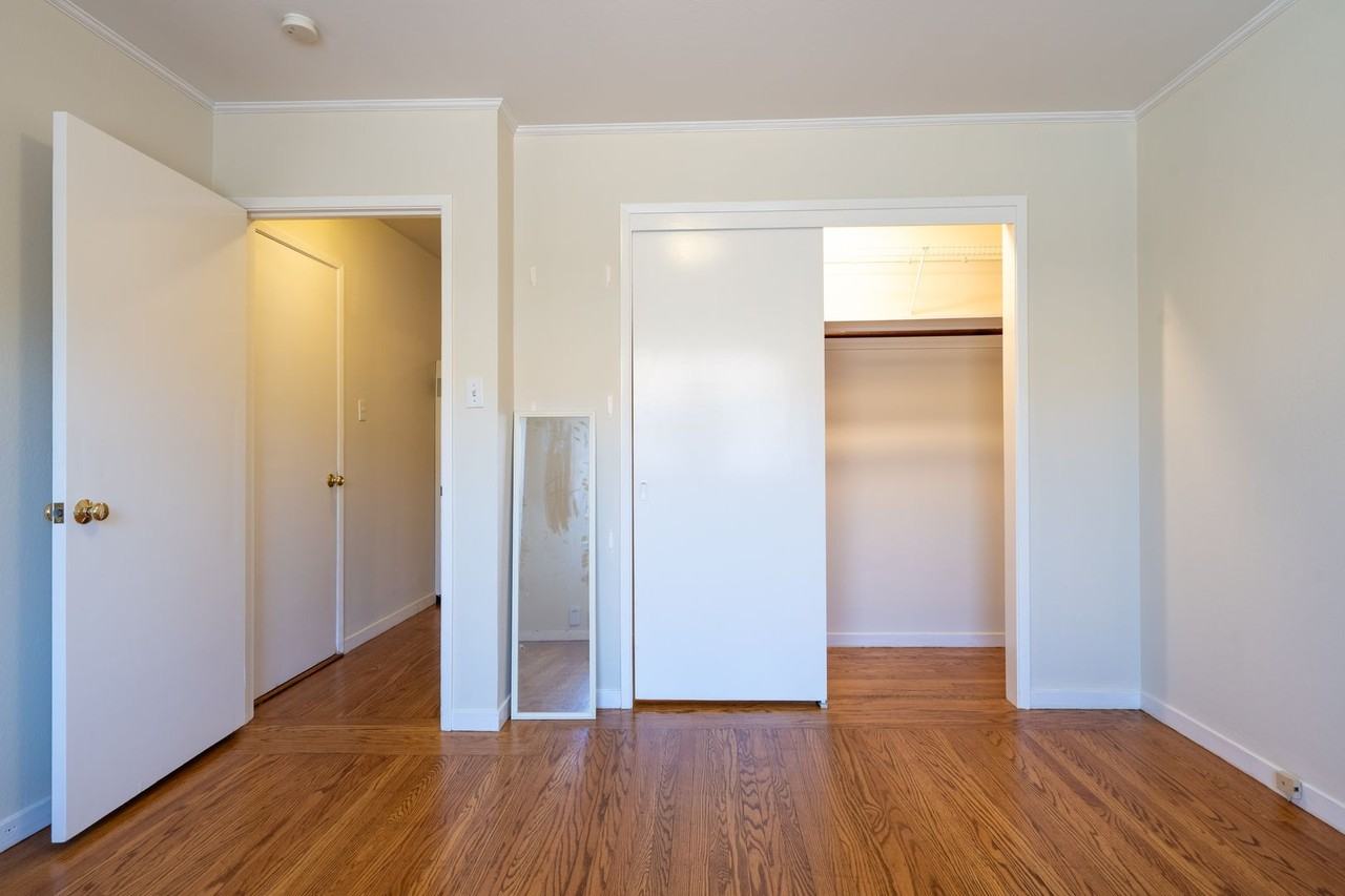 3834 Colegrove St - Photo 7 of 27