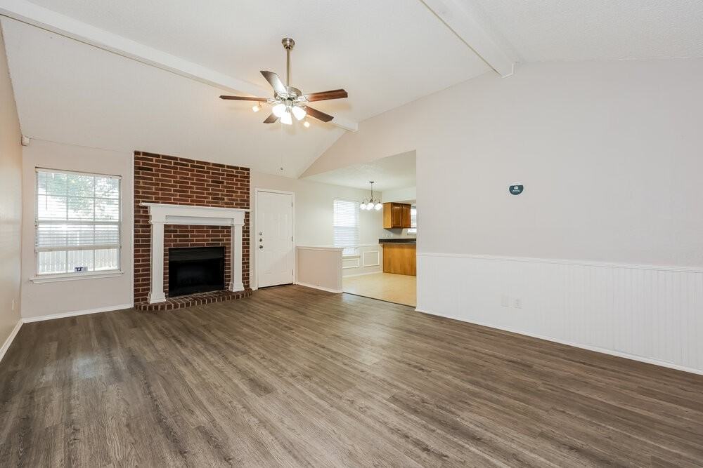 1104 Havenbrook Dr - Photo 3 of 16