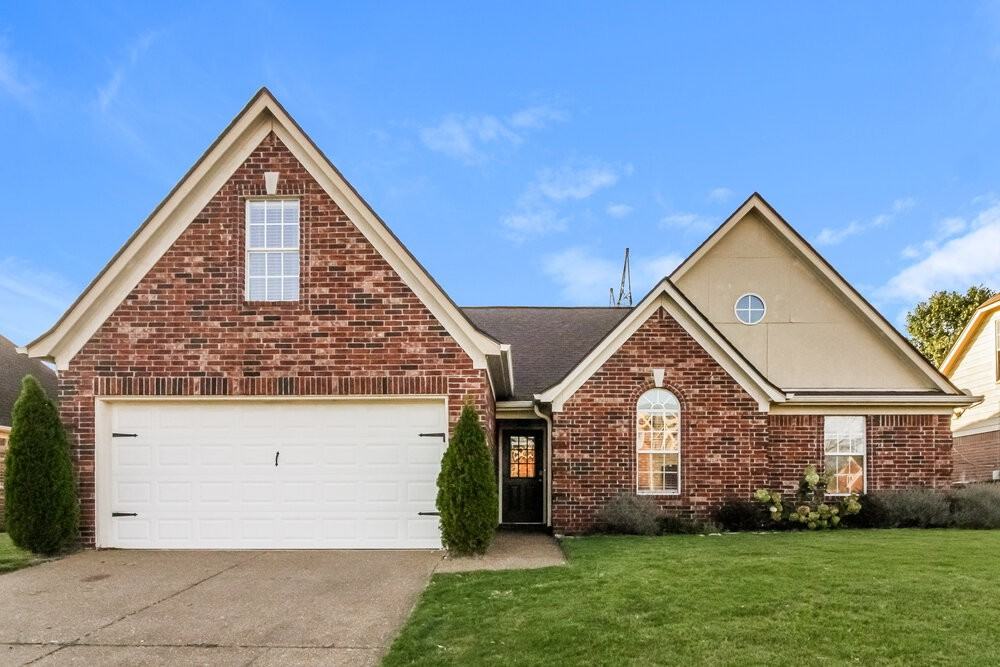 1125 Red Fern Cir W