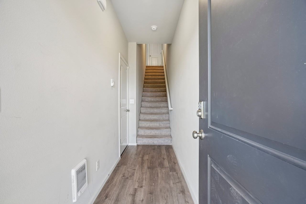 15708 Nw Blueblossom St #1 - Photo 6 of 38