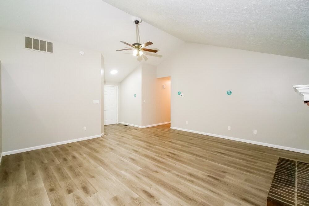 5865 Petersen Ct - Photo 7 of 16