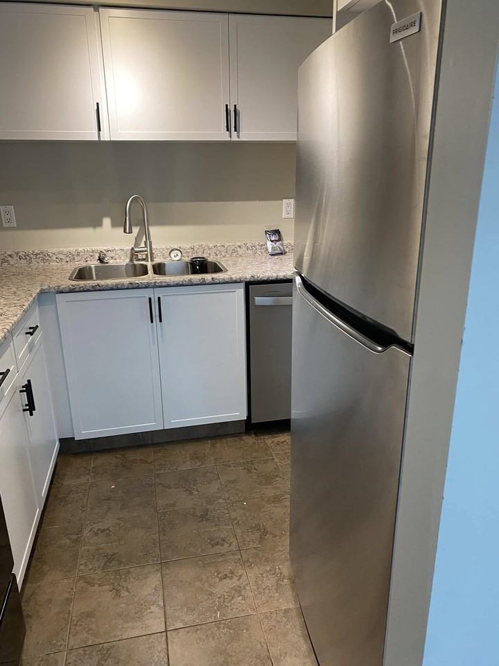 2328 Oxford Street #201 - Photo 6 of 13