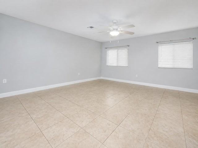 1223 West 27th Street - Photo 5 of 8