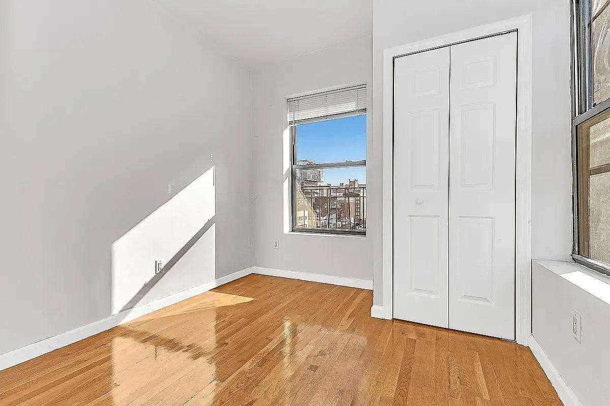 101 Delancey St #4