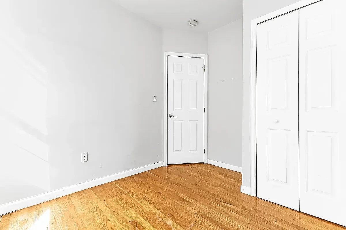101 Delancey St #4 - Photo 4 of 6