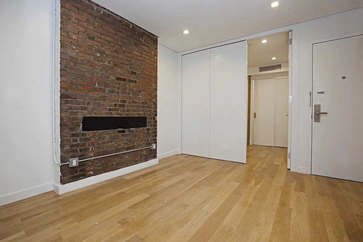 100 Forsyth St #14 - Photo 3 of 7