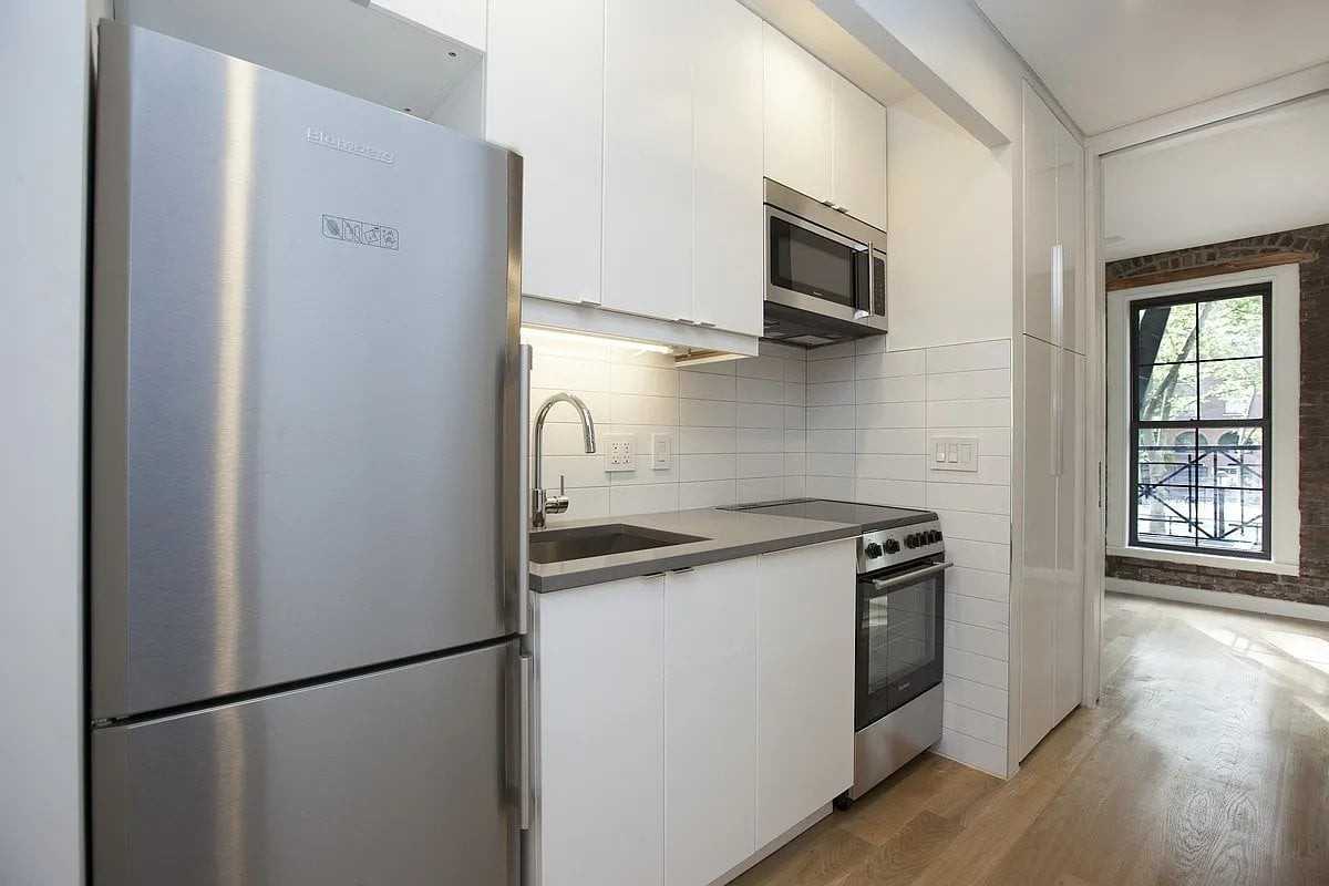 100 Forsyth St #14 - Photo 5 of 7