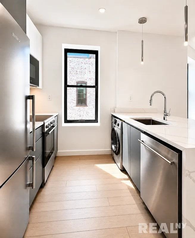 19 Wyckoff St #24 - Photo 5 of 6