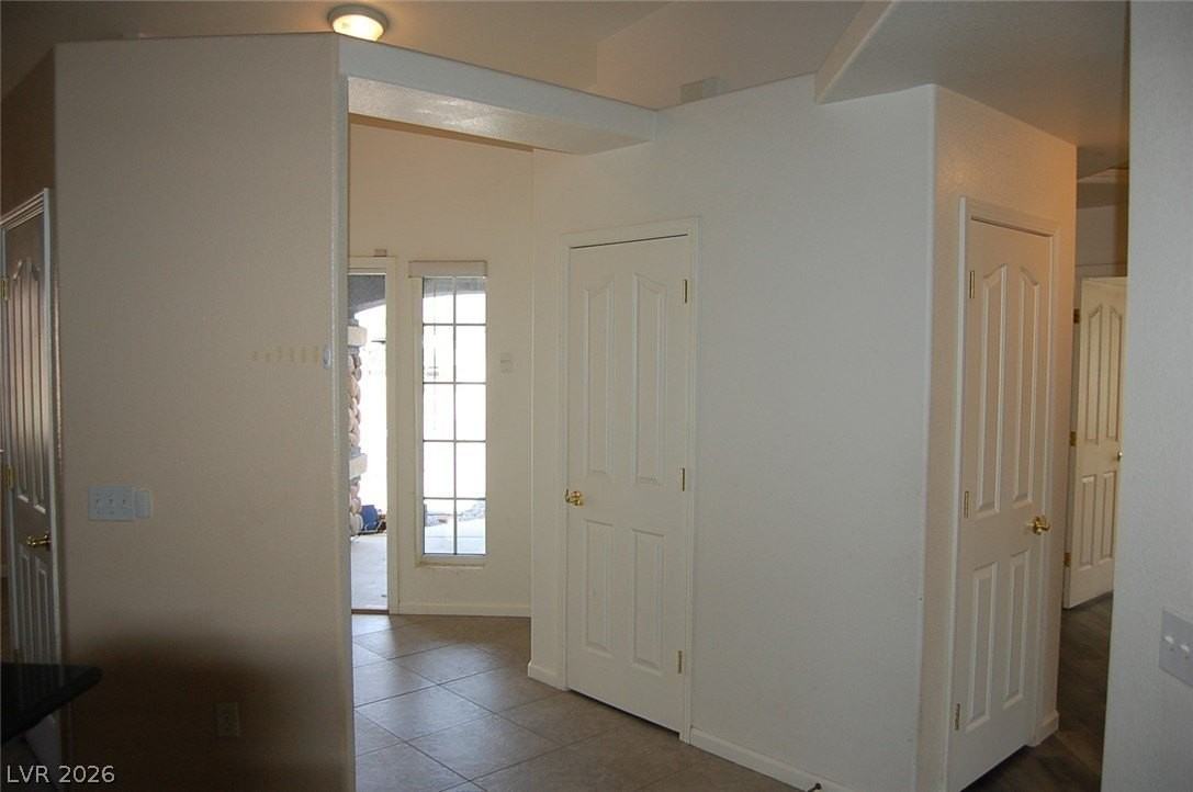 4911 E Ridgewood Dr - Photo 4 of 30