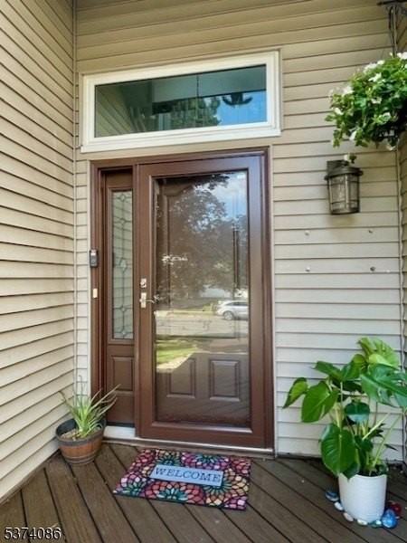 16 Longfield Dr - Photo 2 of 42