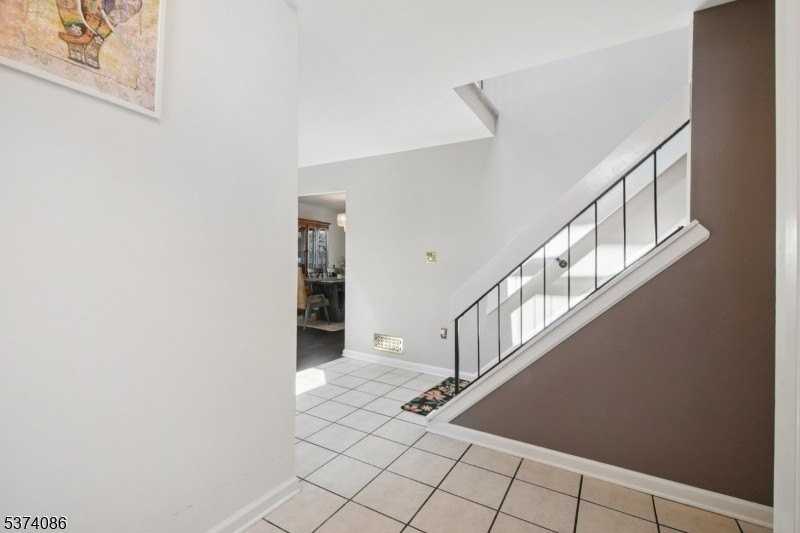 16 Longfield Dr - Photo 3 of 42