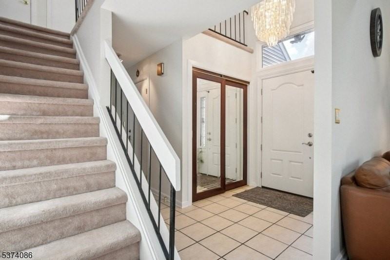 16 Longfield Dr - Photo 4 of 42