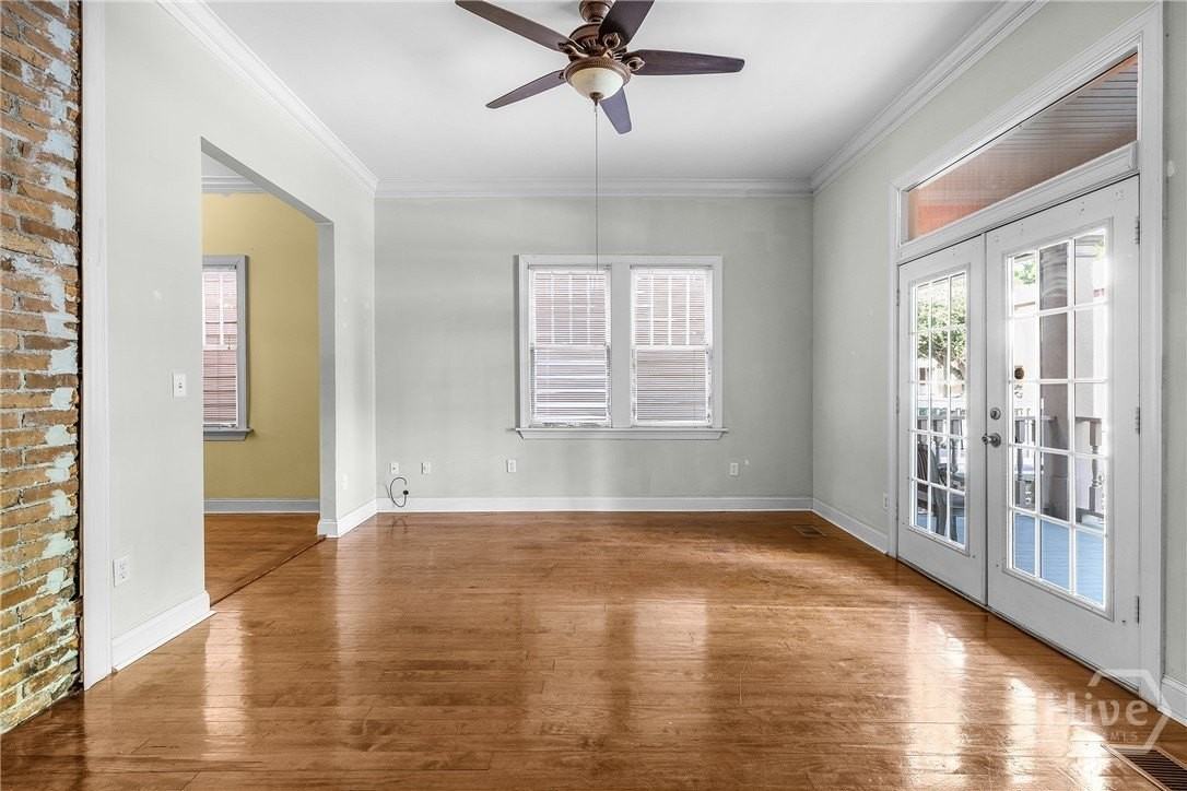 2307 Whitaker St #B - Photo 4 of 36