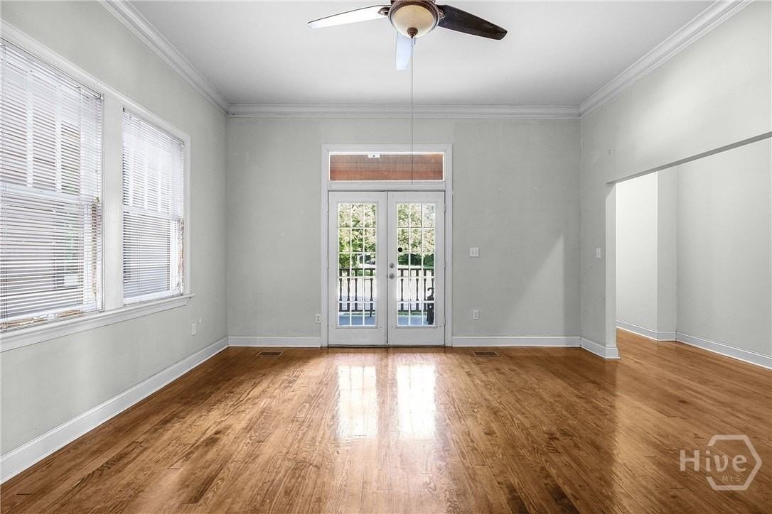 2307 Whitaker St #B - Photo 5 of 36