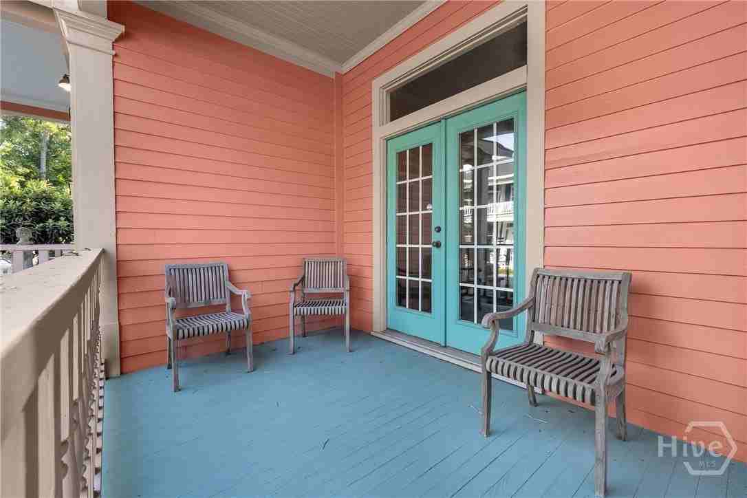 2307 Whitaker St #B - Photo 6 of 36