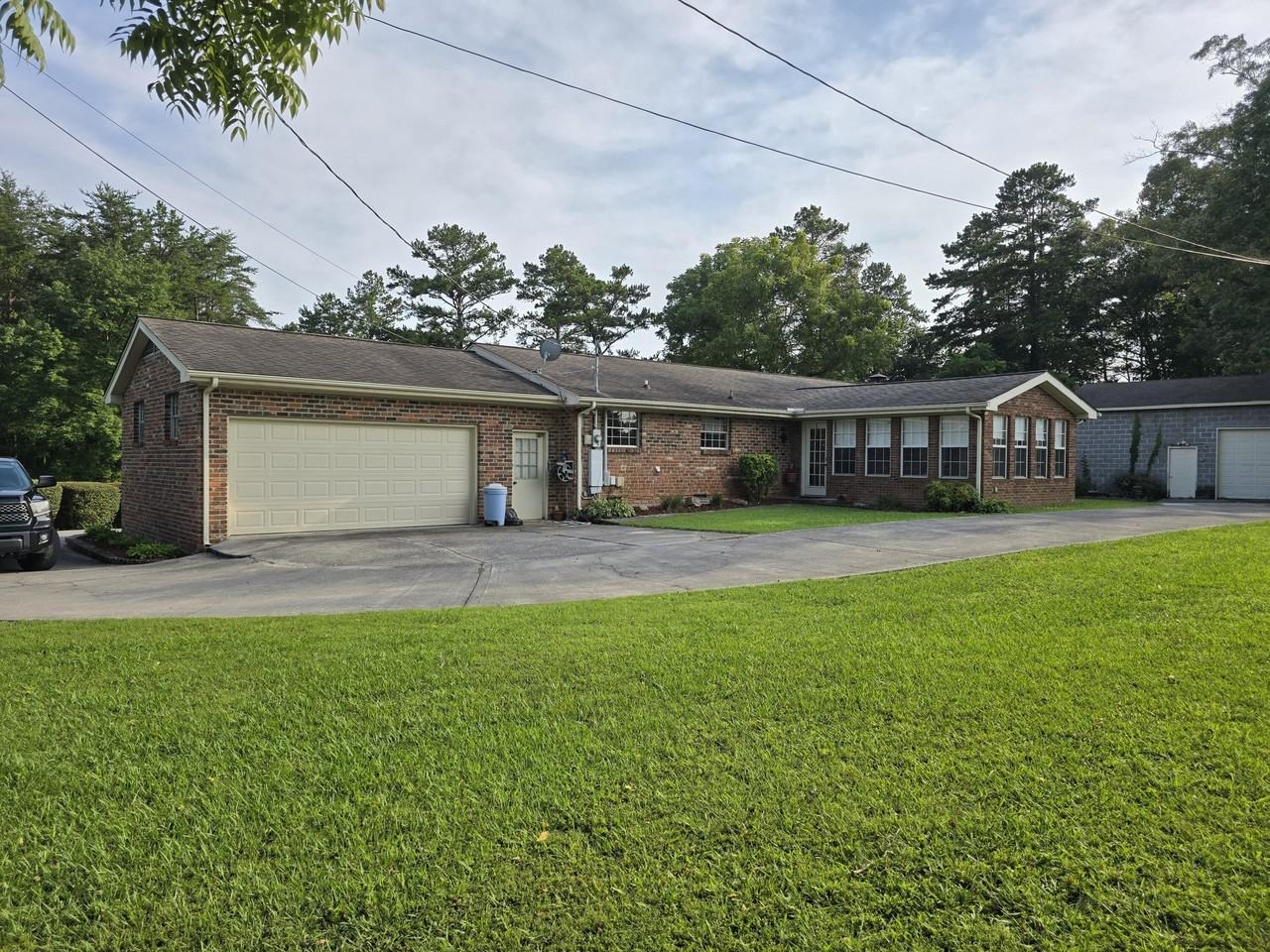 6213 Strawberry Plains Pike - Photo 5 of 30