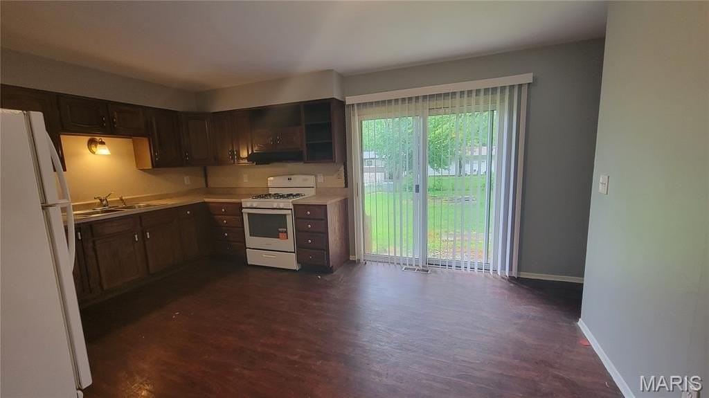 800 Laredo Ave - Photo 7 of 15