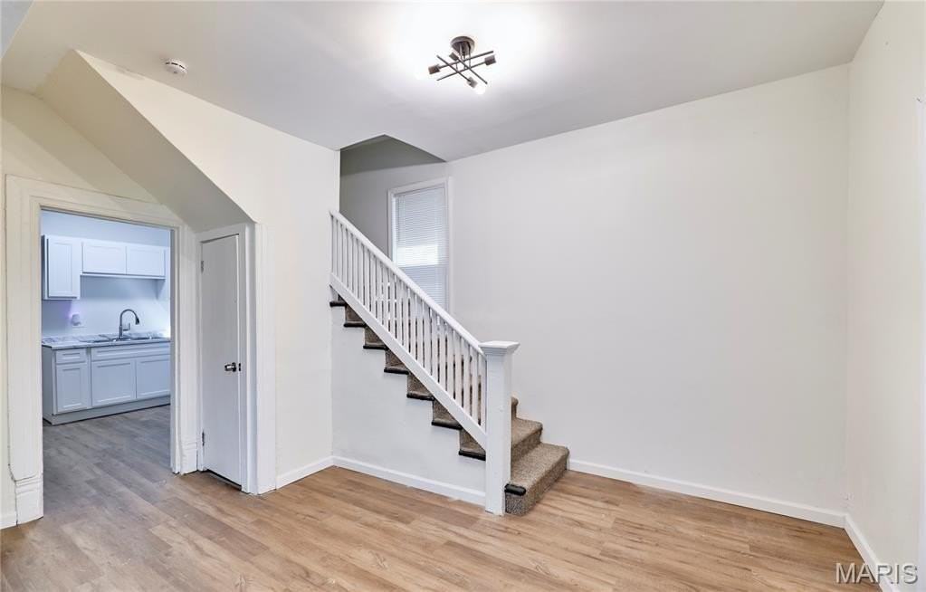 6625 Bartmer Ave - Photo 2 of 24