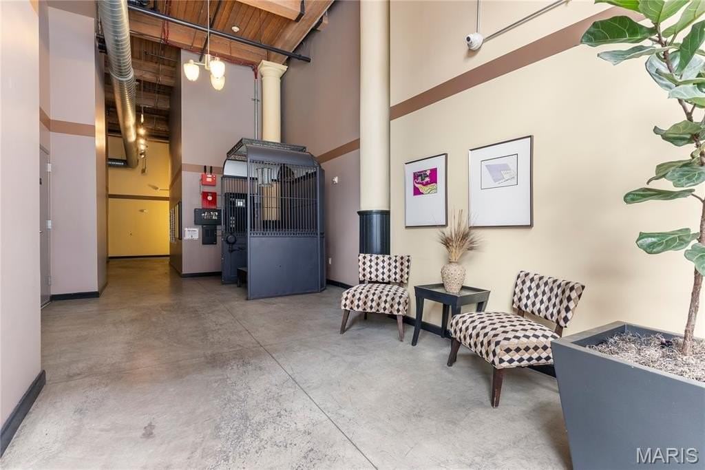 1015 Washington Ave #401 - Photo 6 of 26