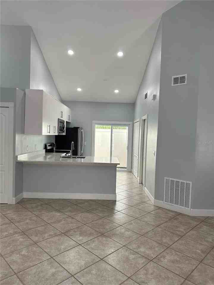 7357 Spring Villas Cir - Photo 5 of 22