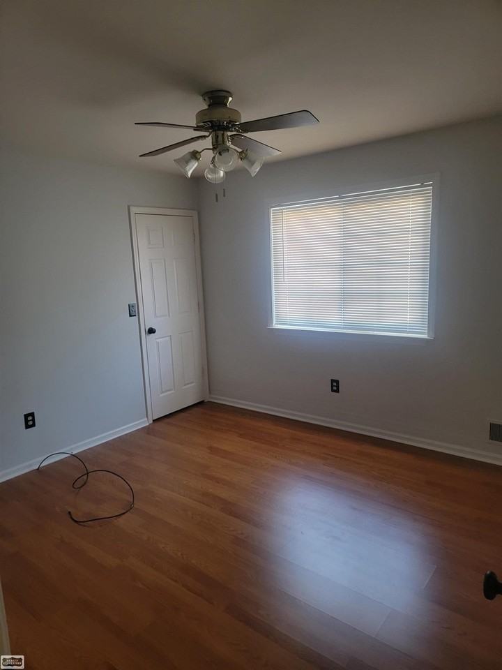 38610 Harrison Creek Ct - Photo 2 of 9
