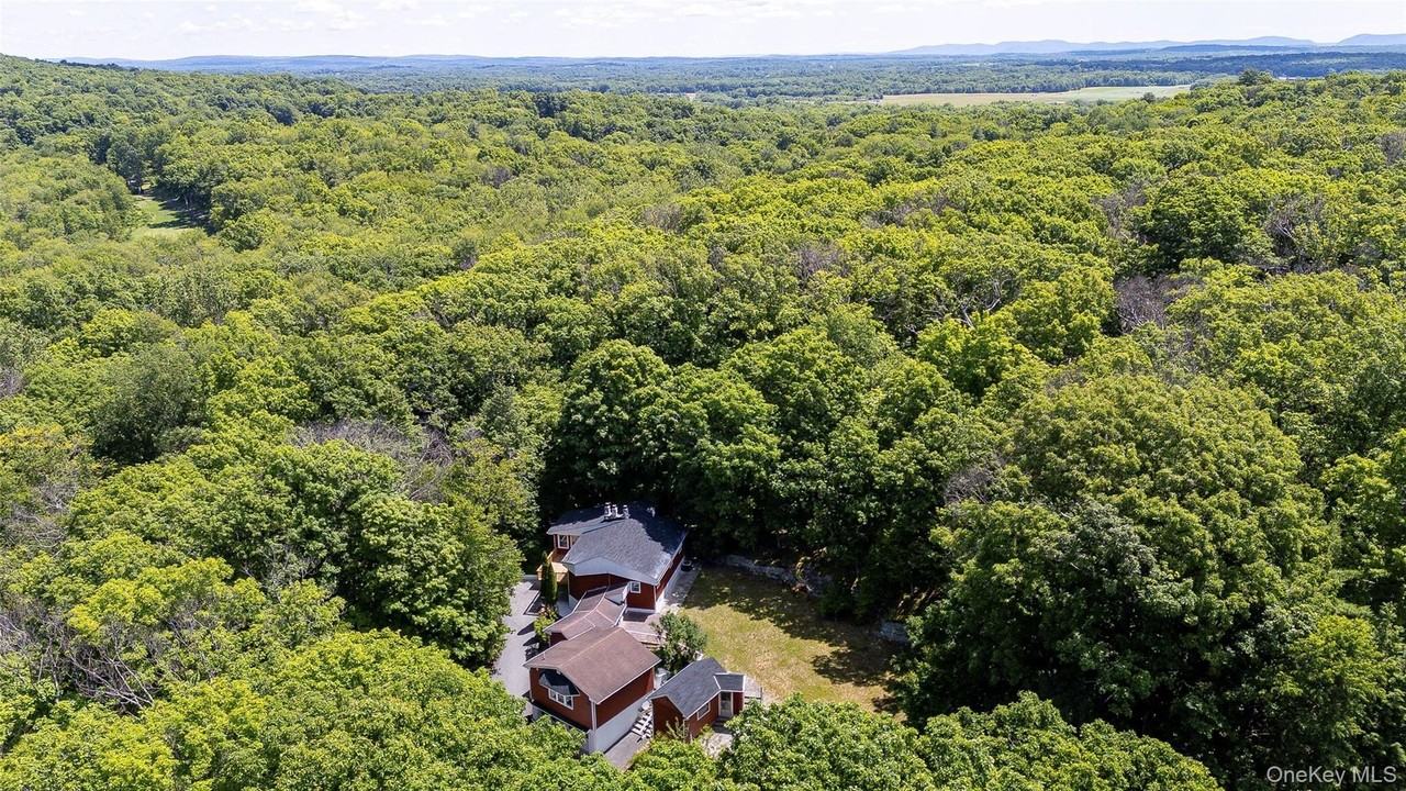 219 Benedict Rd - Photo 6 of 50