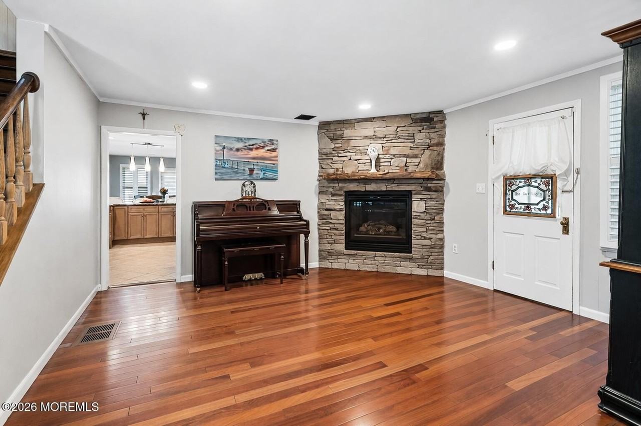 510 Garfield Ave - Photo 7 of 43