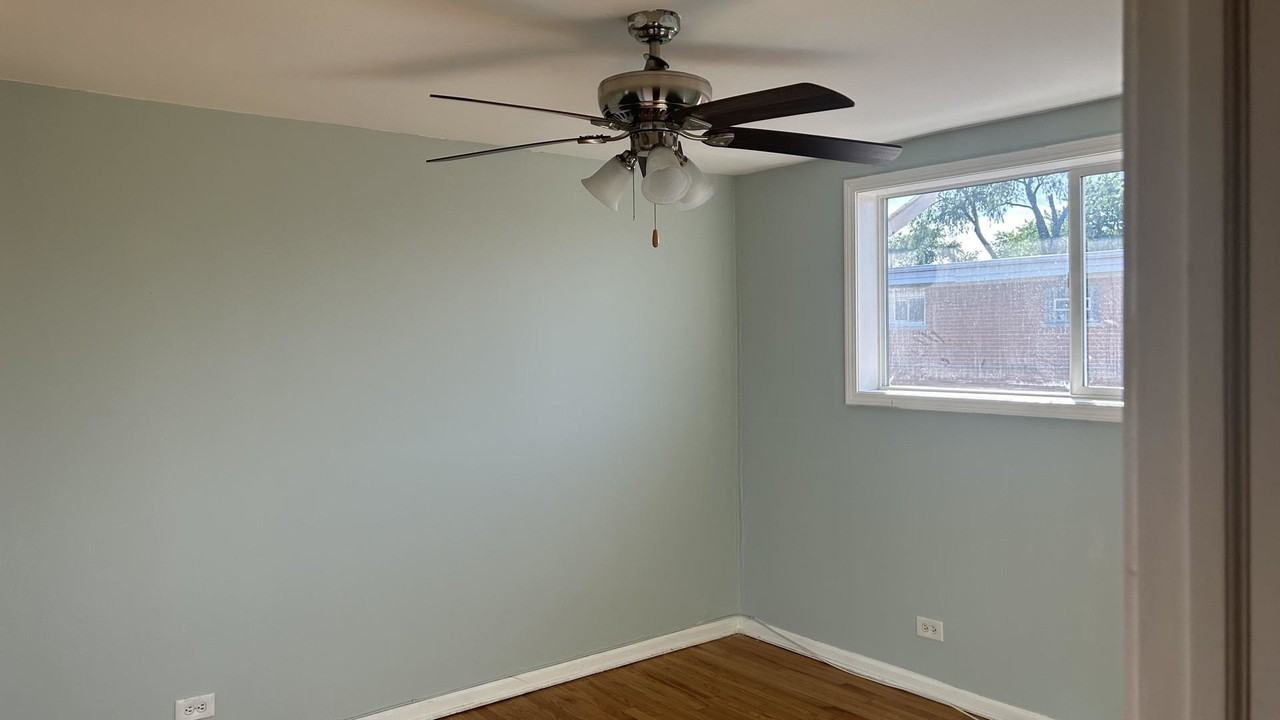 8658 Gregory Ln Apt C - Photo 5 of 15