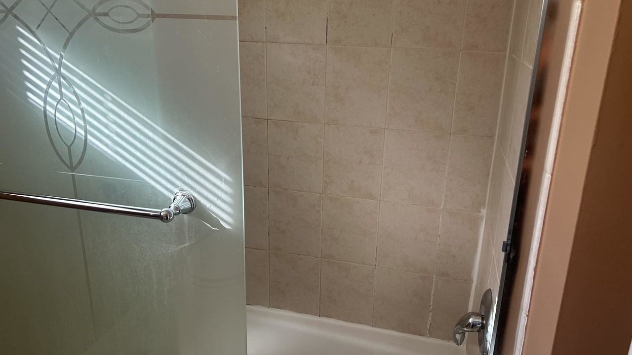 8658 Gregory Ln Apt C - Photo 6 of 15