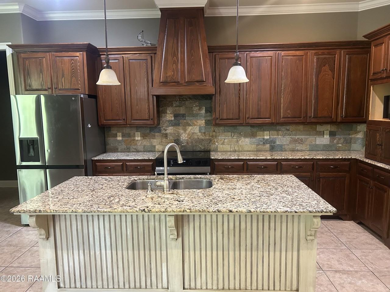 303 Annabelle Ln - Photo 3 of 17
