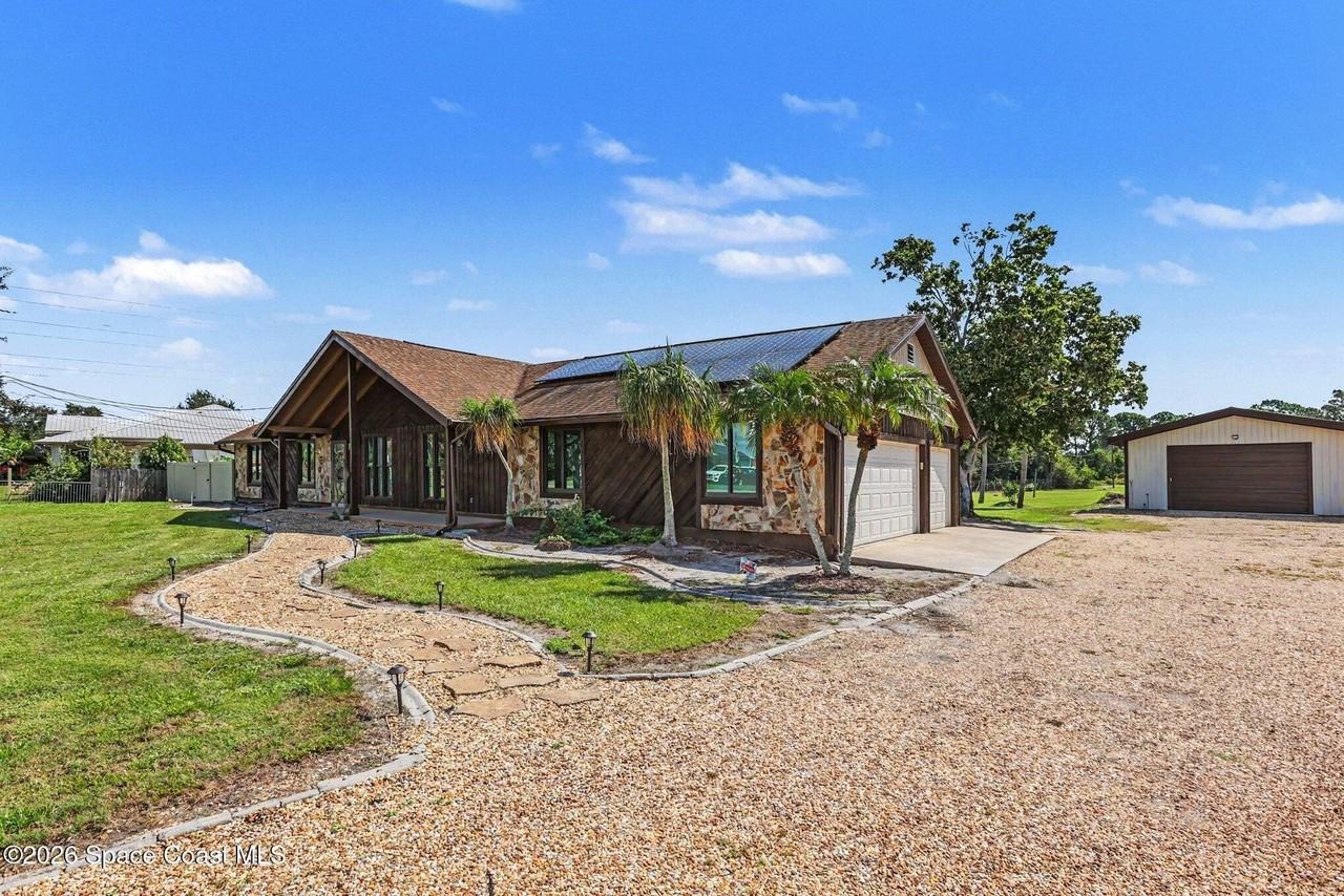 3200 N Tropical Trl - Photo 3 of 28