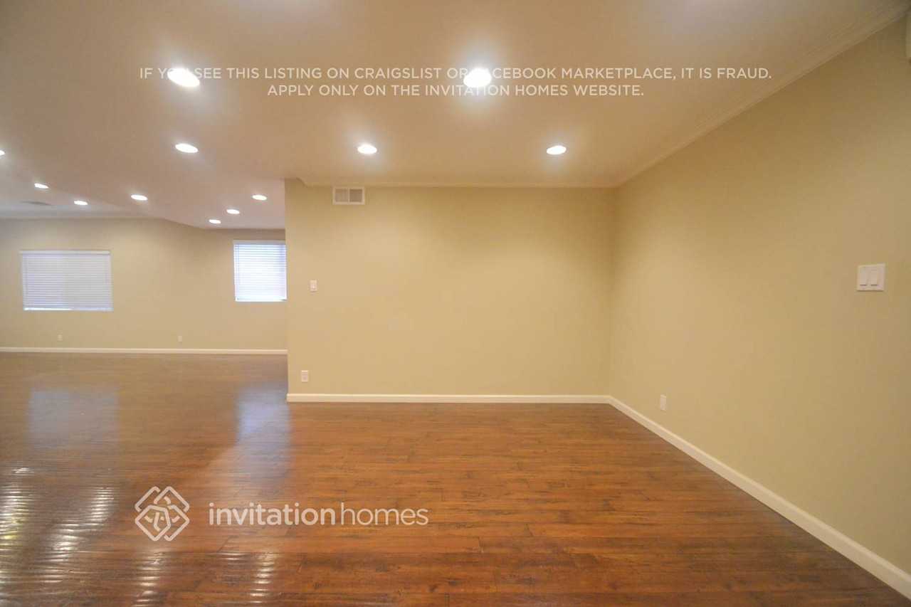 13425 Ebell St - Photo 3 of 11
