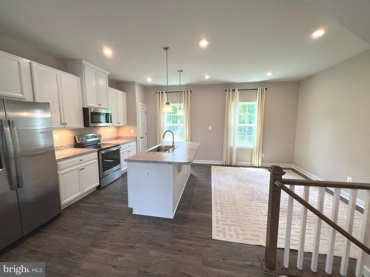 1903 Spearfish Ct - Photo 5 of 45