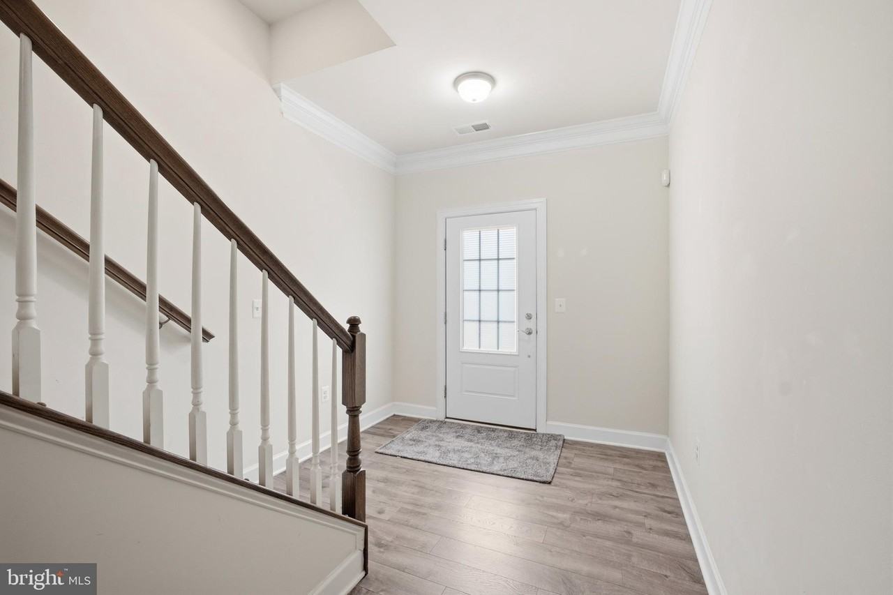 6073 Camerons Ferry Dr - Photo 3 of 29
