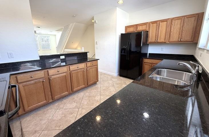 960 Millbrae Court - Photo 5 of 8