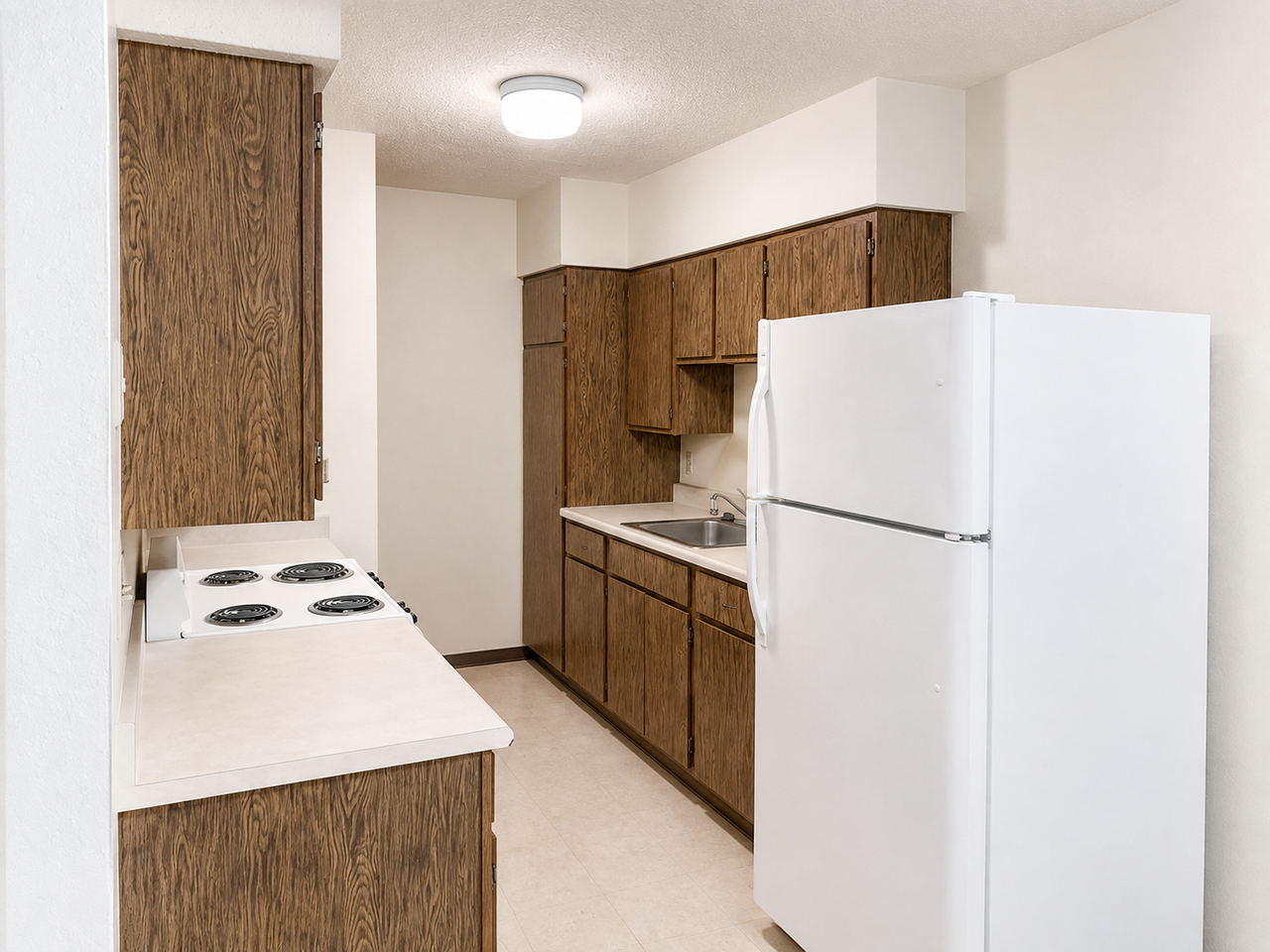 Hillcrest Manor - Photo 5 of 16