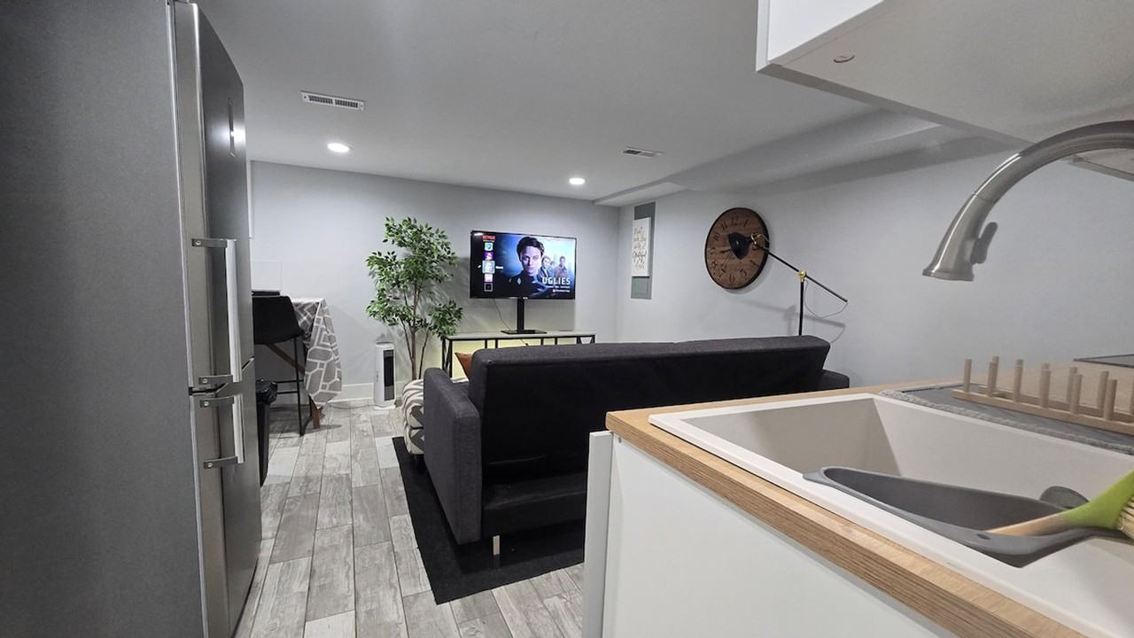 1673 Montello Ave Ne #1588310P - Photo 4 of 27