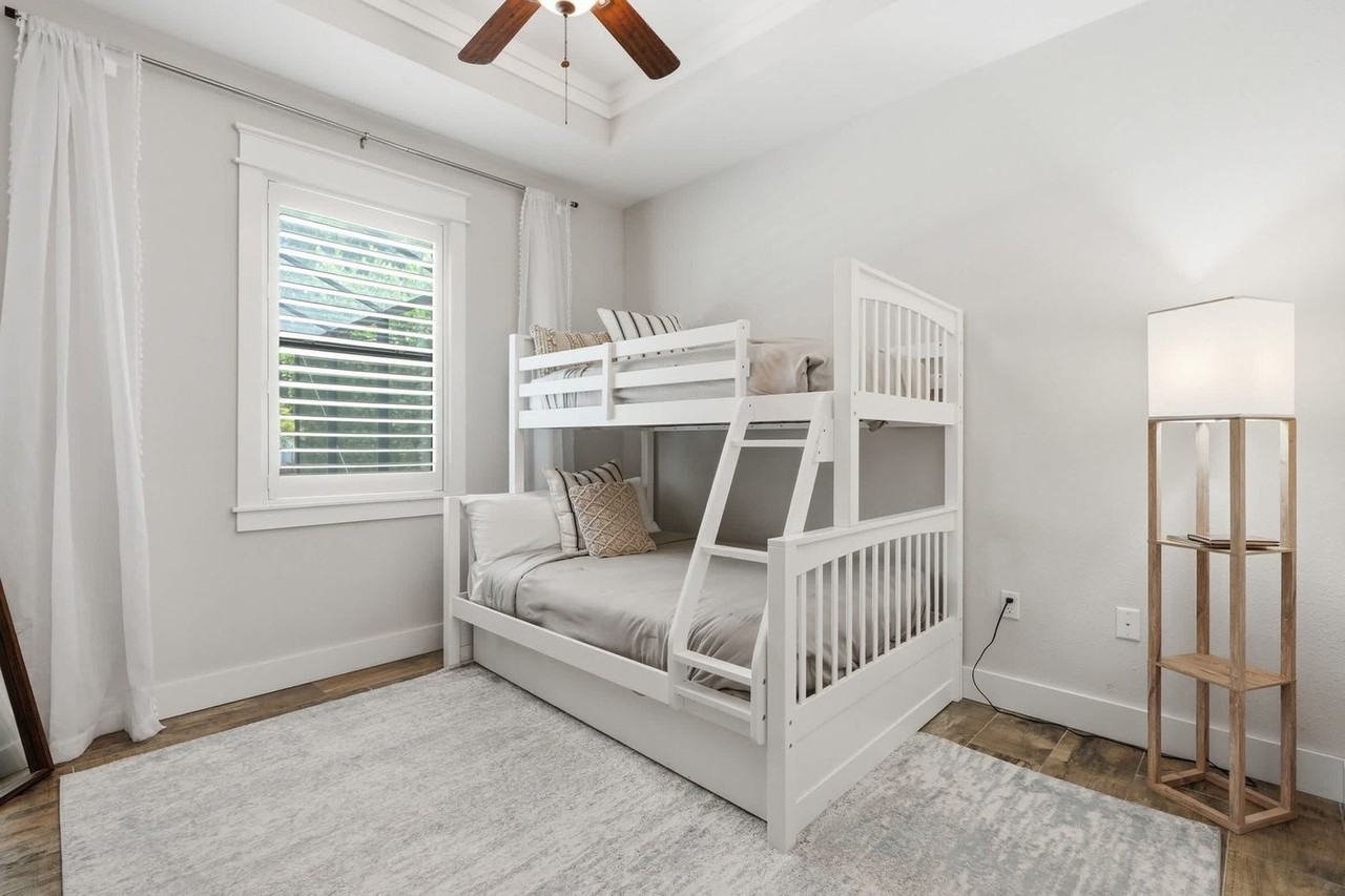 3554 Mccomb Ln #1605277P - Photo 6 of 33