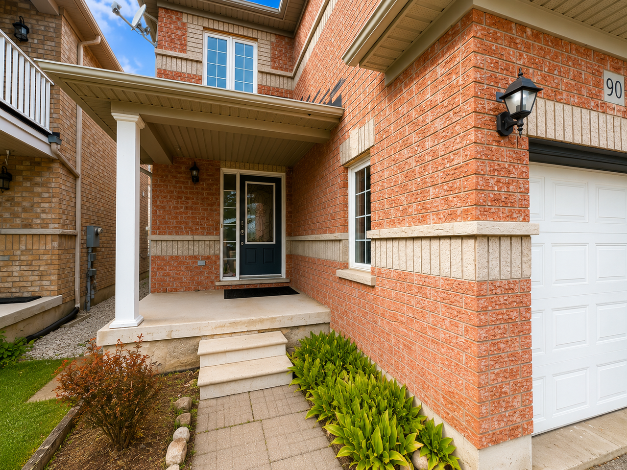 90 Snowberry Crescent - Photo 2 of 21