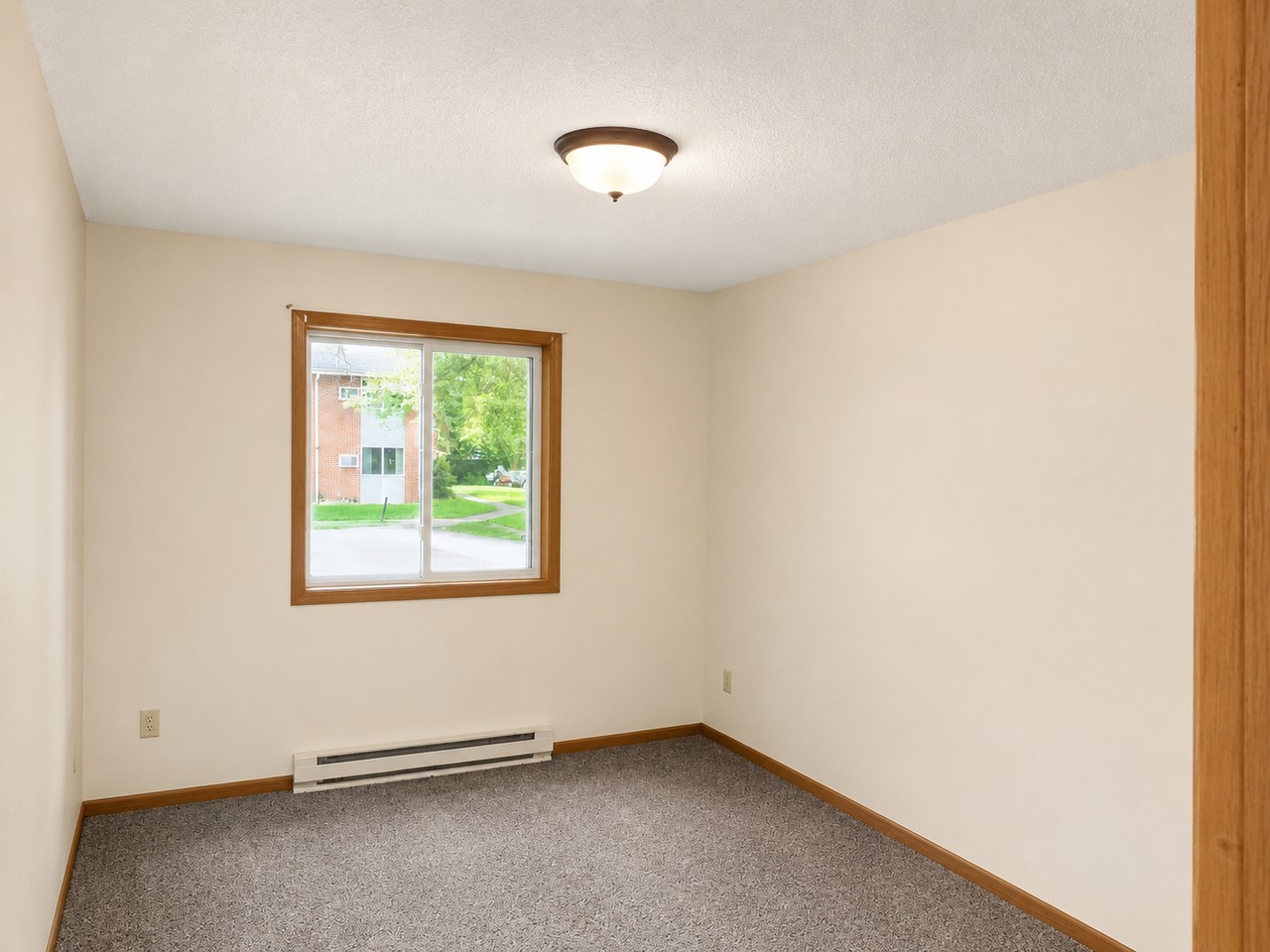 Home-Rite Apartments - Photo 7 of 12