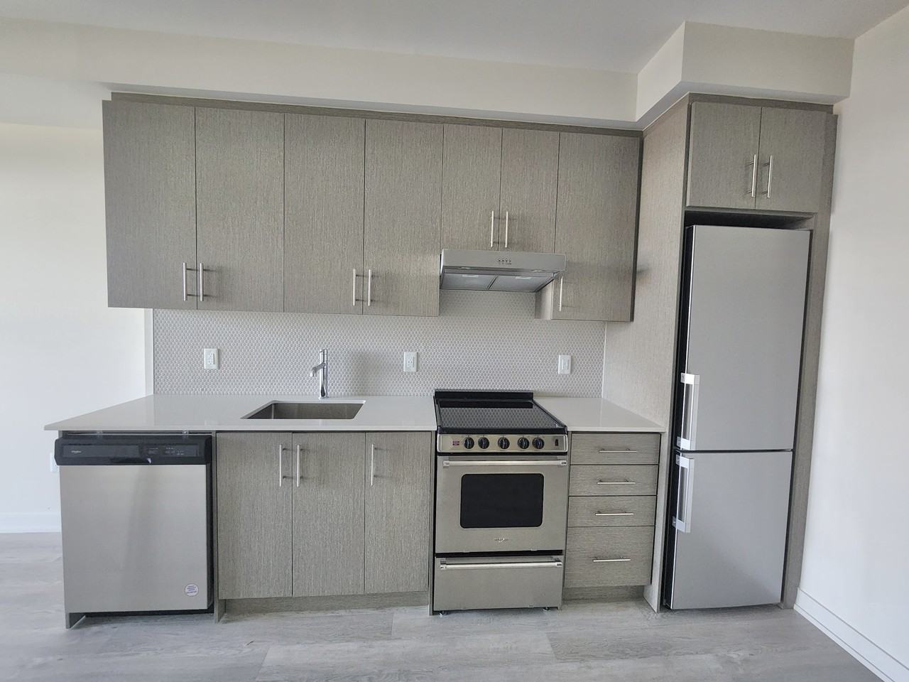 212 King William Street #723 - Photo 7 of 27