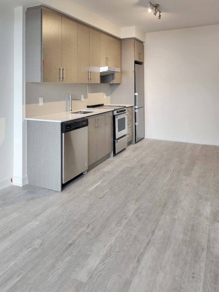 212 King William Street #723 - Photo 6 of 27