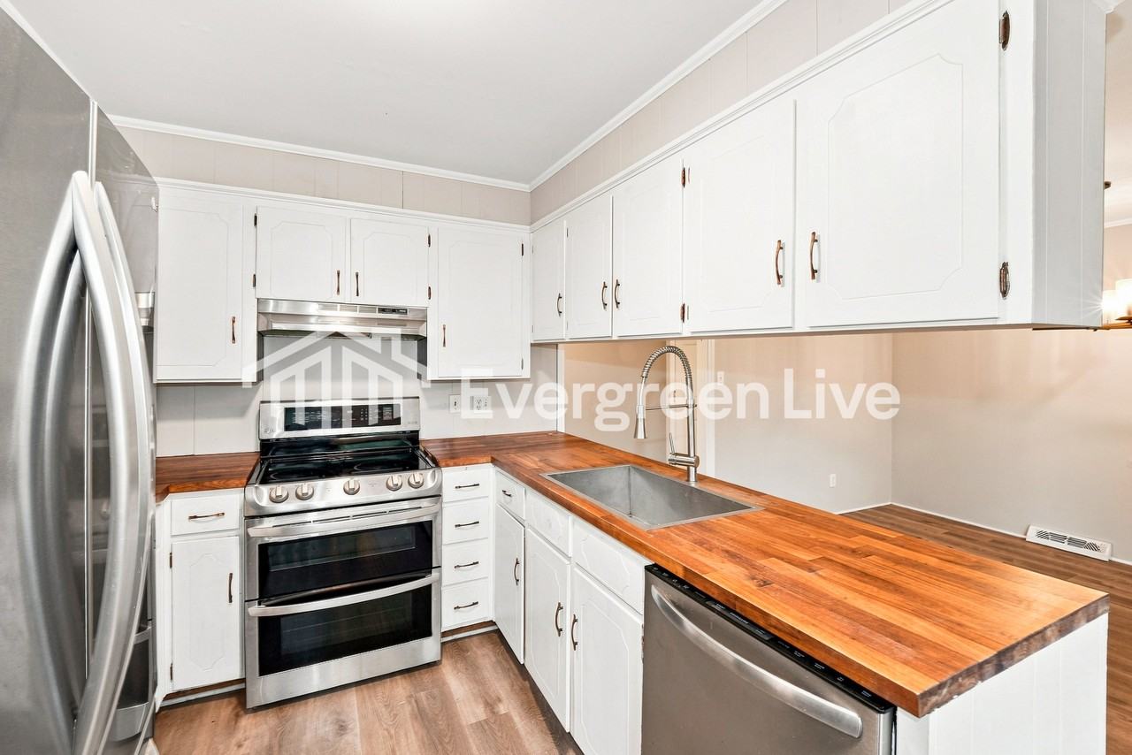 3937 Belshire Ln - Photo 6 of 13