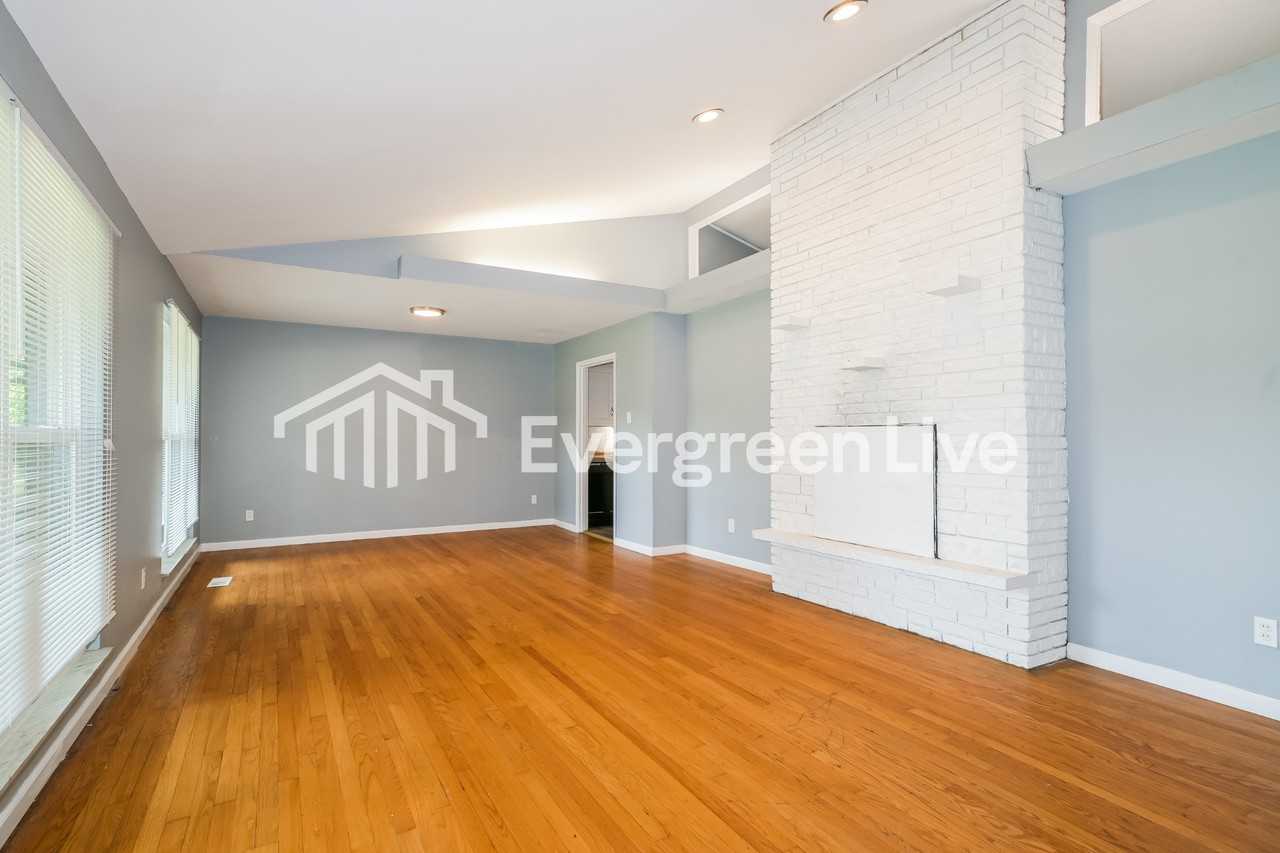 11950 N Ranch Dr - Photo 3 of 15