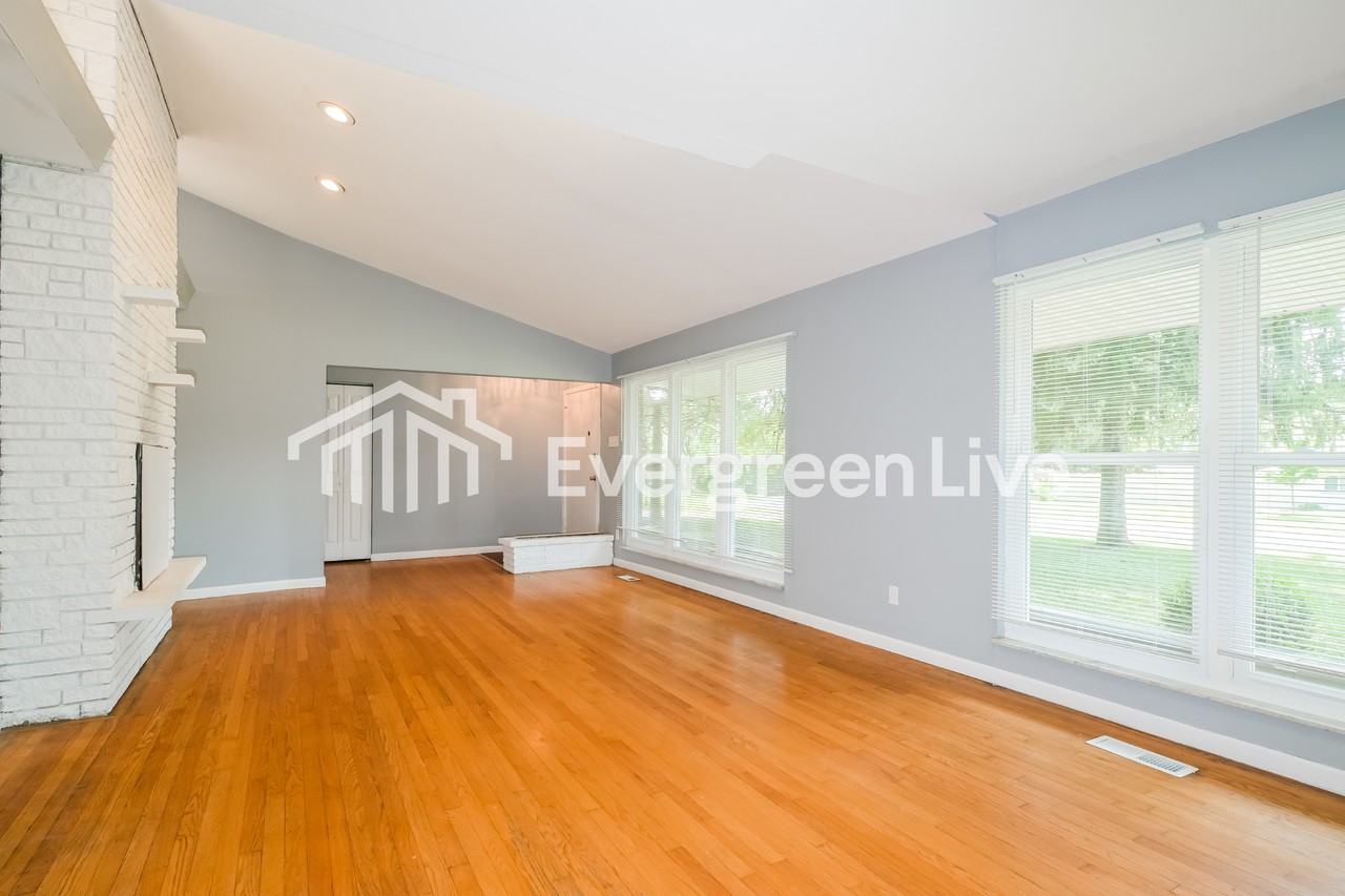 11950 N Ranch Dr - Photo 4 of 15