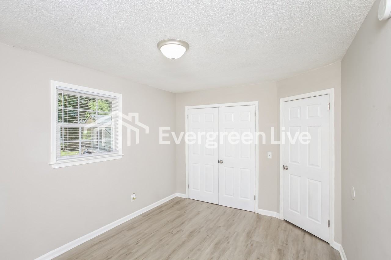 4725 Bonnie Forest Blvd - Photo 7 of 15